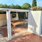 Oceanfront - 8 Rooms, 2 Kitchens With Pool, Billiard Table And Beach-volleyball Court
