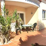 Oceanfront - 8 Rooms, 2 Kitchens With Pool, Billiard Table And Beach-volleyball Court * カルヴォエイロ