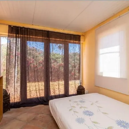 Villa Oceanfront - 8 Rooms, 2 Kitchens With Pool, Billiard Table And Beach-volleyball Court Carvoeiro (Lagoa)