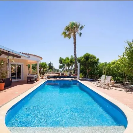 Villa Oceanfront - 8 Rooms, 2 Kitchens With Pool, Billiard Table And Beach-volleyball Court *