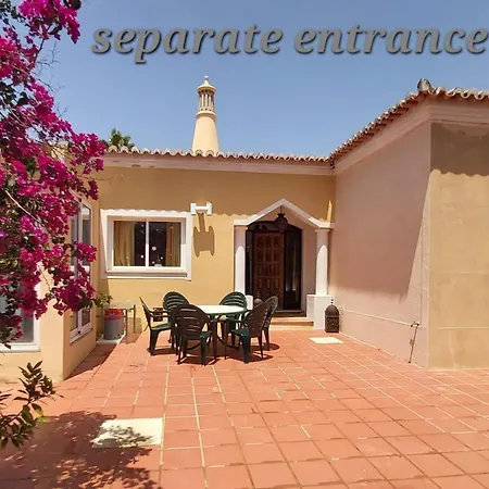 Oceanfront - 8 Rooms, 2 Kitchens With Pool, Billiard Table And Beach-volleyball Court Villa *