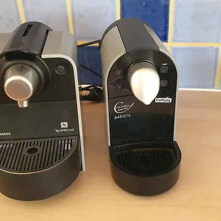 Oceanfront - 8 Rooms, 2 Kitchens With Pool, Billiard Table And Beach-volleyball Court Villa *