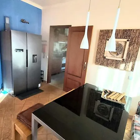 Oceanfront - 8 Rooms, 2 Kitchens With Pool, Billiard Table And Beach-volleyball Court Carvoeiro (Lagoa)