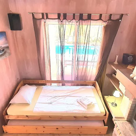 Villa Oceanfront - 8 Rooms, 2 Kitchens With Pool, Billiard Table And Beach-volleyball Court *