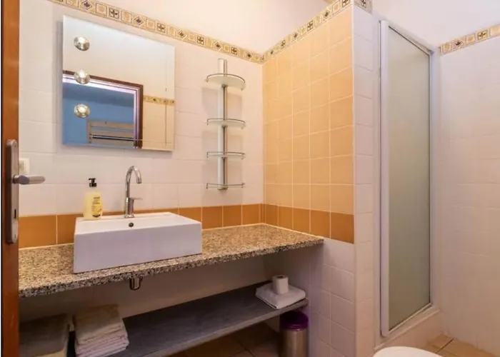 Villa Oceanfront - 8 Rooms, 2 Kitchens With Pool, Billiard Table And Beach-volleyball Court Carvoeiro