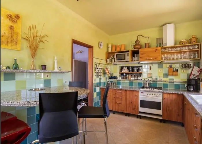 Oceanfront - 8 Rooms, 2 Kitchens With Pool, Billiard Table And Beach-volleyball Court Villa
