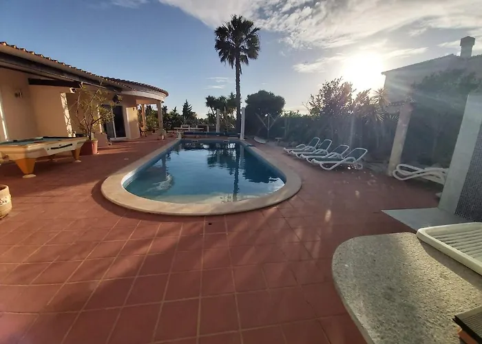 Oceanfront - 8 Rooms, 2 Kitchens With Pool, Billiard Table And Beach-volleyball Court Villa Carvoeiro