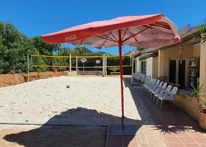 Oceanfront - 8 Rooms, 2 Kitchens With Pool, Billiard Table And Beach-volleyball Court Villa