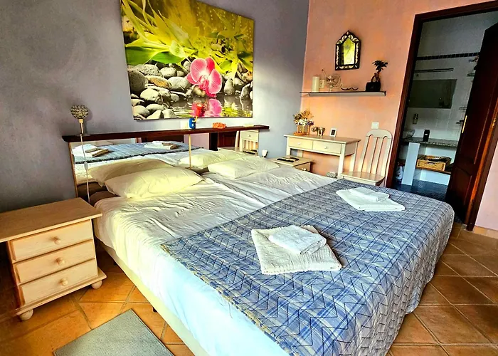 Oceanfront - 8 Rooms, 2 Kitchens With Pool, Billiard Table And Beach-volleyball Court Villa Carvoeiro